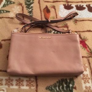 NWOT Light pink Michael Kors shoulder bag